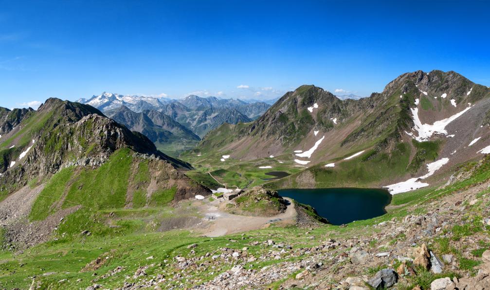 Philipimage - Adobe stock - Panorama sur le lac Oncet dans les Pyrénées, France - Du Pic du Midi aux lacs du Néouvielle - 7