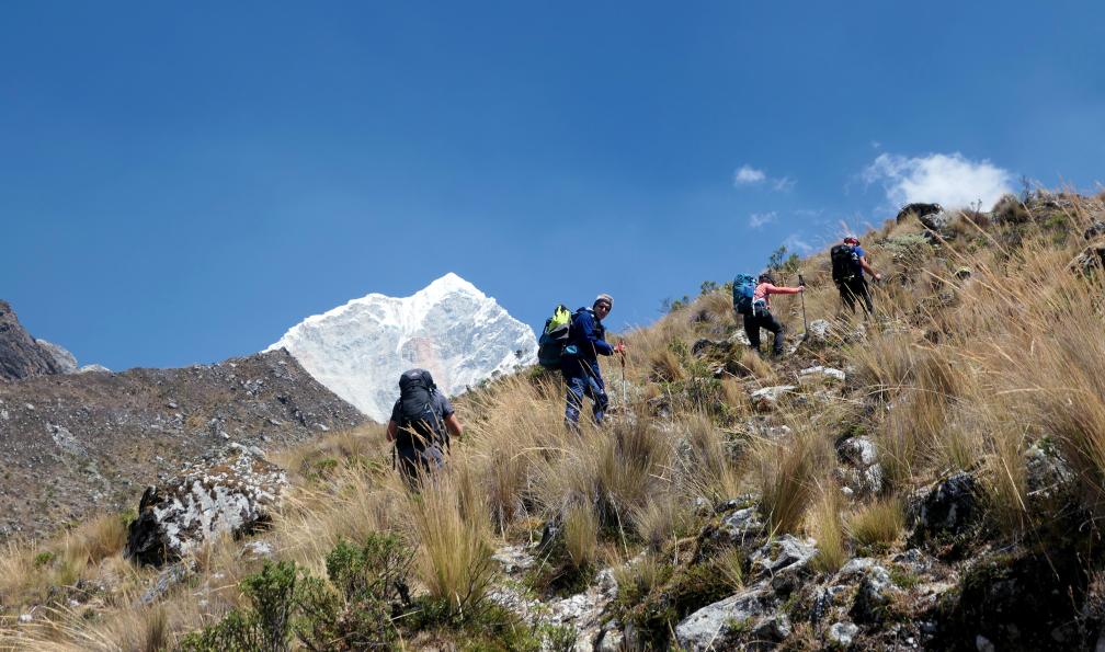 Feuillet - Benjamin - Randonnée du trek Santa Cruz sur la Cordillère Blanche dans la Cordillère des Andes au Pérou.
 - Cordillères Blanche, Huayhuash et Pisco (5750 m) - 12