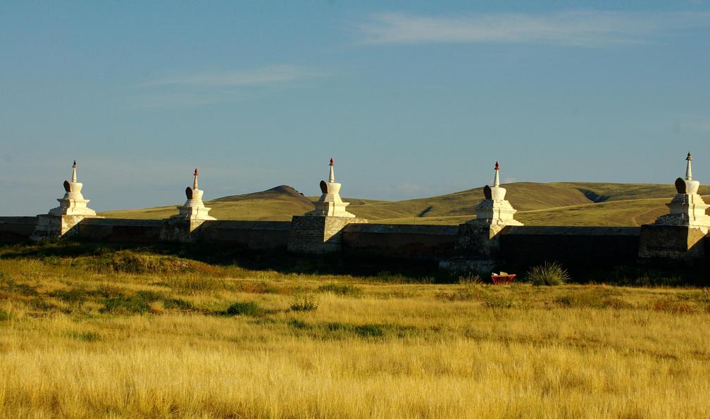 L'enceinte du monastère d'Erdene Zuu à Karakorom, Arkhangaï, Mongolie. - Dunes et steppes mongoles - 9