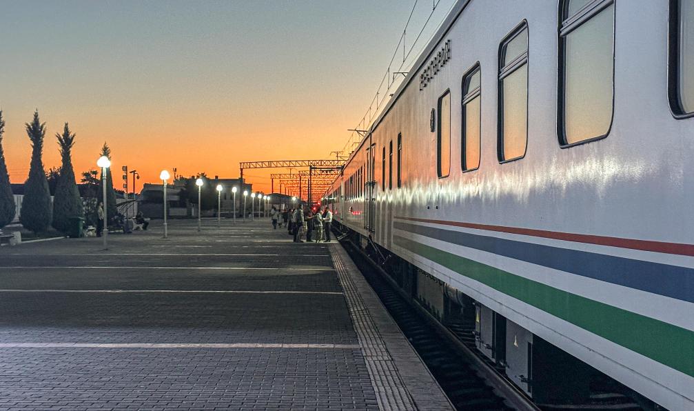 ouzbekistan-ouzbekistan-en-train