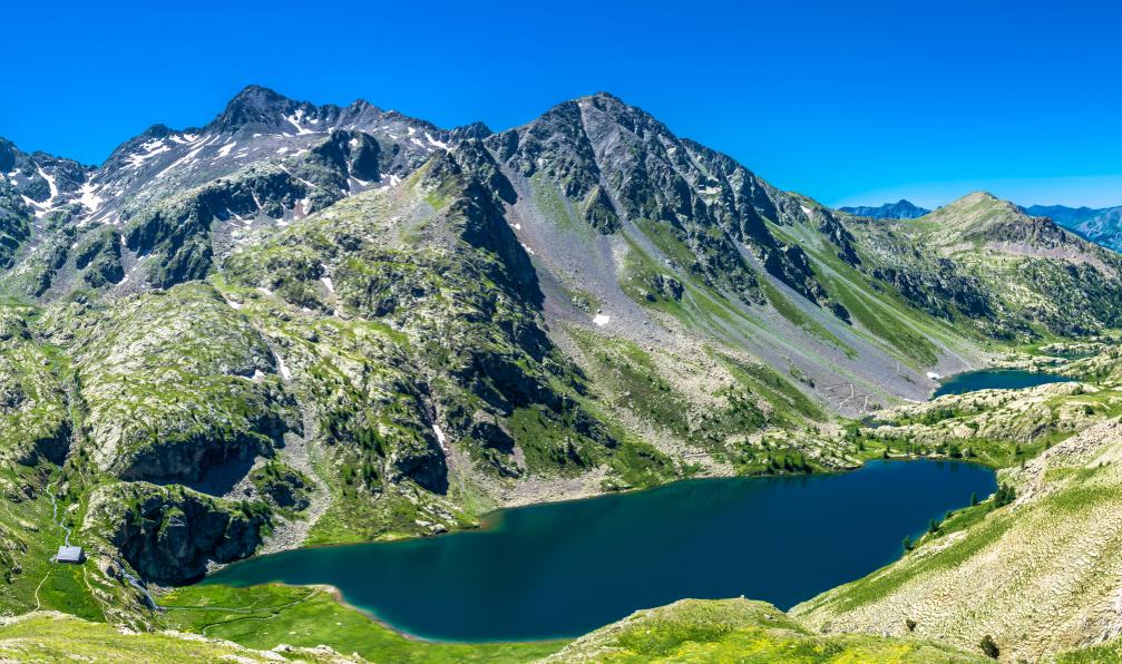Alessandrogiam - Adobe stock - Refuge et lacs de Vens, Mercantour, Alpes, France - GTA : de Briançon à St-Étienne-de-Tinée - 4