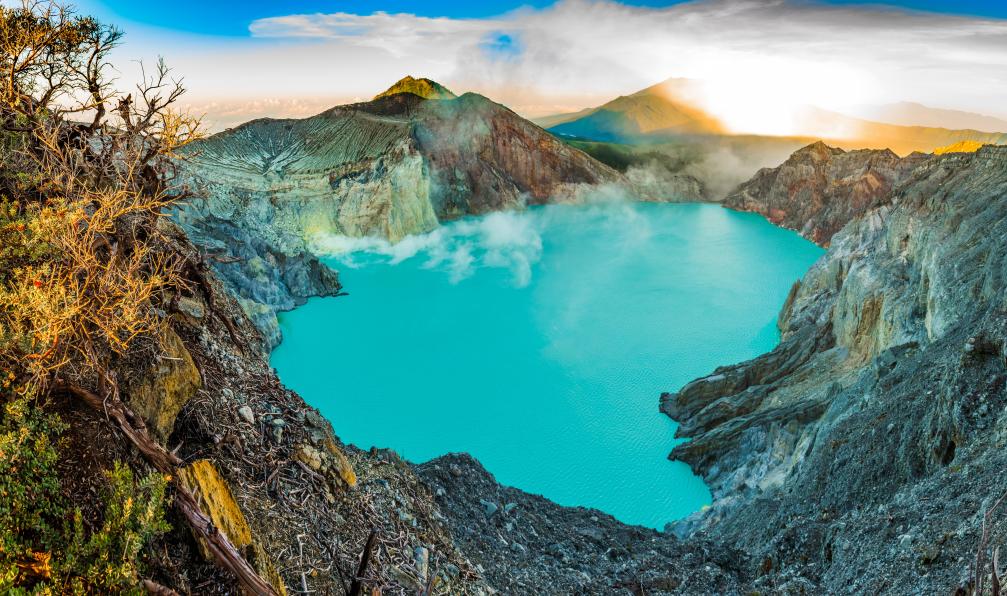 Trek - Indonésie : Trois volcans et la mer turquoise