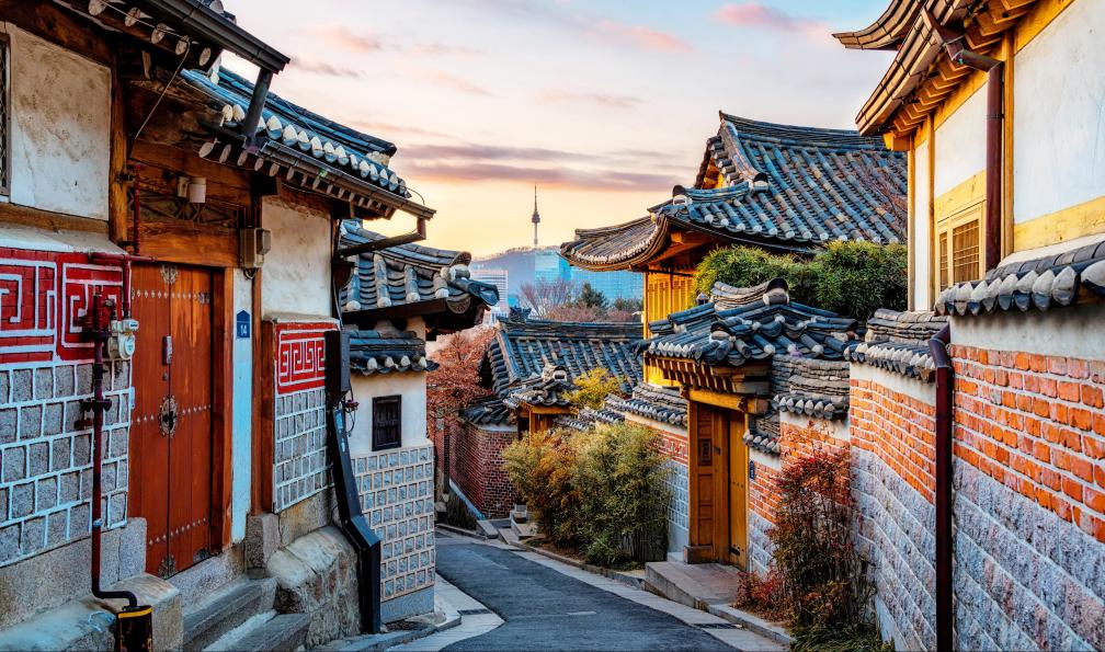 Atakorn - Adobe stock - Viilage de Bukchon Hanok, Séoul, Corée du Sud - Corée aux mille facettes - 7