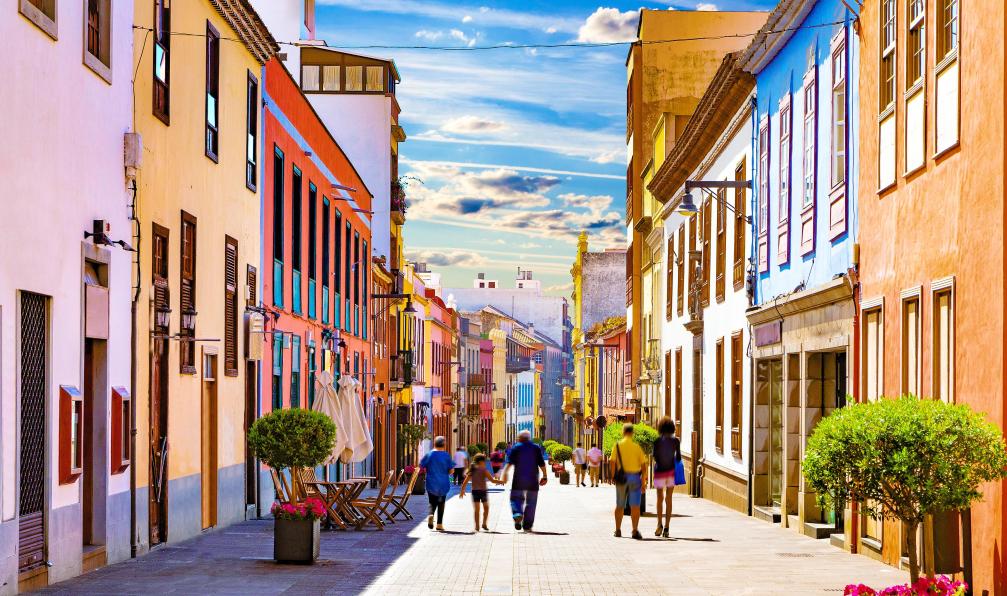 C.Castilla - Adobe Stock - La Laguna et ses ruelles colorées à Tenerife - Tenerife, l'éternel printemps - 3