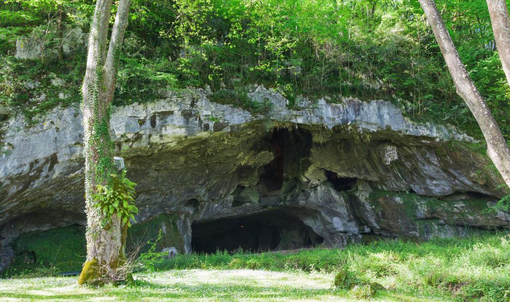 luisrsphoto - Adobe stockCaves of Sare Par luisrsphoto - Les grottes de Sare, dans la vallée préservée de Xareta à seulement 20km de la côte basque, Pyrénées, France - Grande traversée du Pays basque - 7