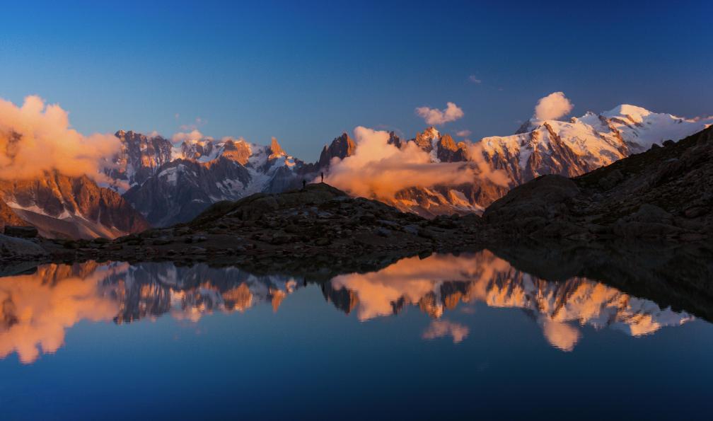 cta88 -  Istock -  Vue du Lac Blanc sur le mont-blanc, au dessus de Chamonix, Alpes, France - De Chamonix à Zermatt, la version intégrale - 3