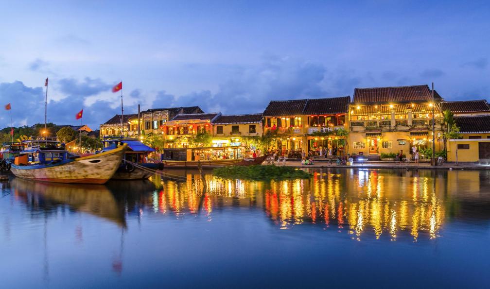 mijastrzebski -  istock -  Hoi An, Vietnam - Ma famille au pays du Dragon - 9