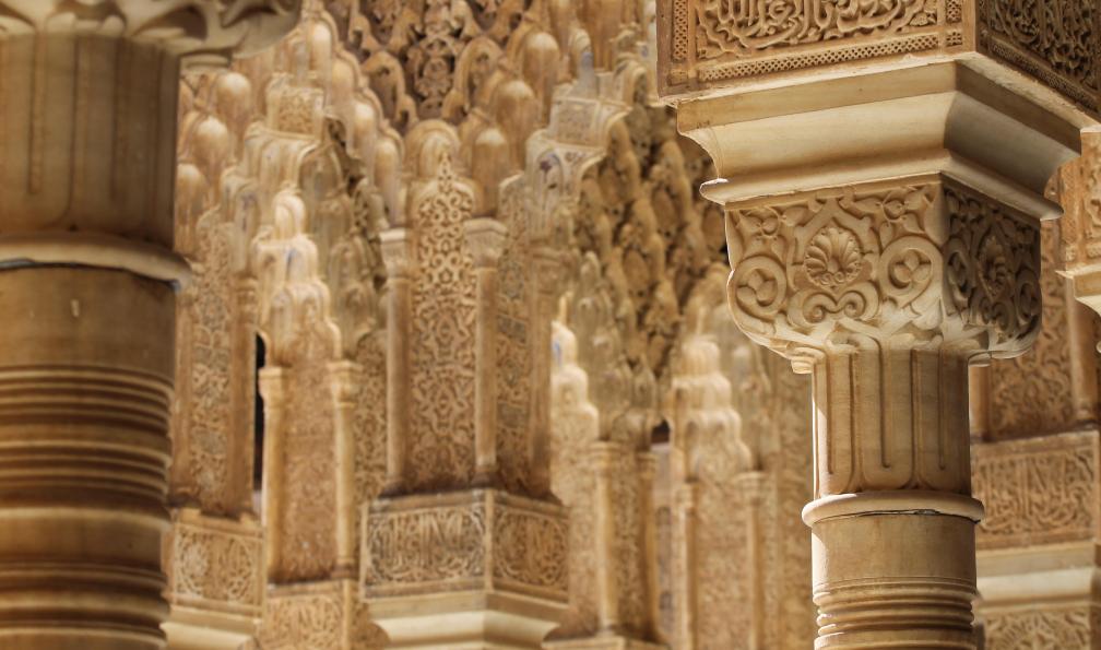 Caciaca - Pixabay - Détail architectural de colonnes et de d'arches, Alhambra, Espagne - Andalousie: des palais aux villages blancs - 9