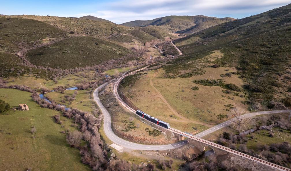 Ingall - Jon - Adobe Stock - Train dans les montagnes Corse - Merveilles de Haute-Corse en train - 4