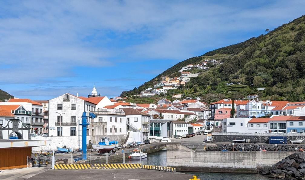 BUISSON - Nadège - Port de Velas, île de Saõ Jorge - Les îles arc-en-ciel - 12