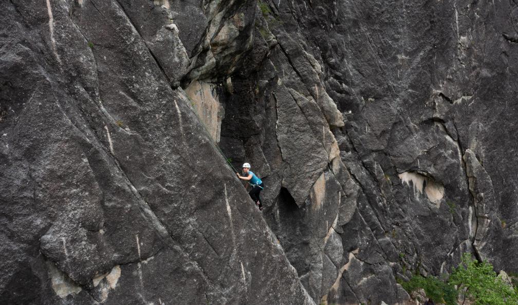 Crétois - Chloé - Escalade à Ailefroide dans les Écrins - Micro aventure dans les Ecrins - 11