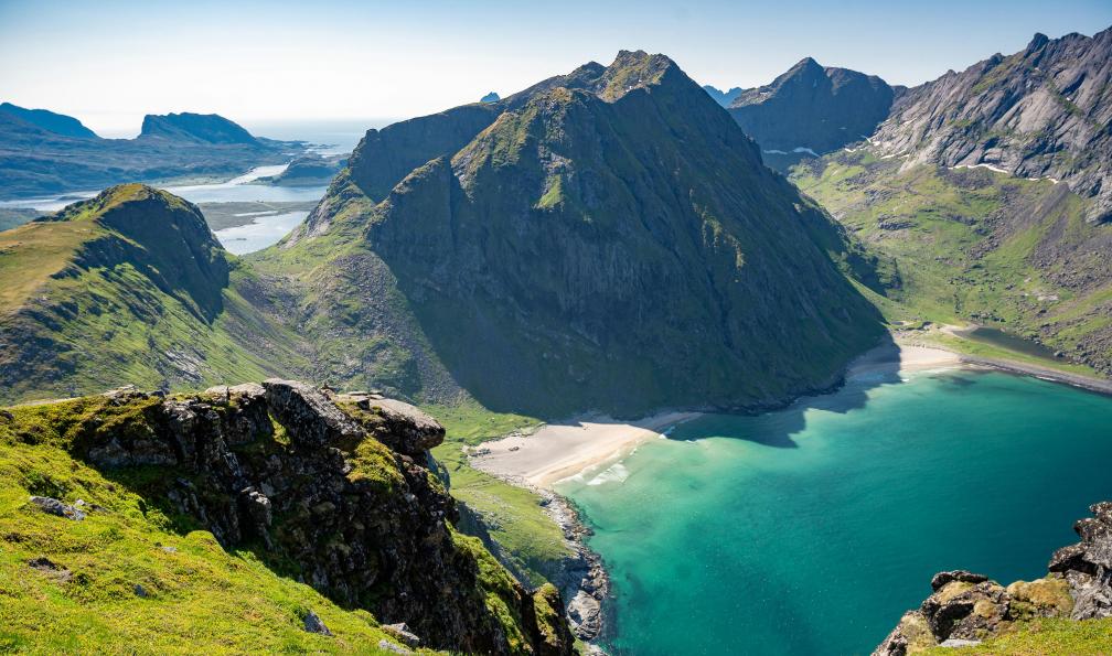 Musiol - Piotr - Unsplash - La page de Kvalvika, Lofoten, Norvège - Lumières et couleurs des Lofoten - 2