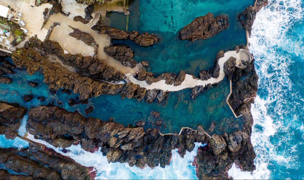 Madère, des levadas à la mer
