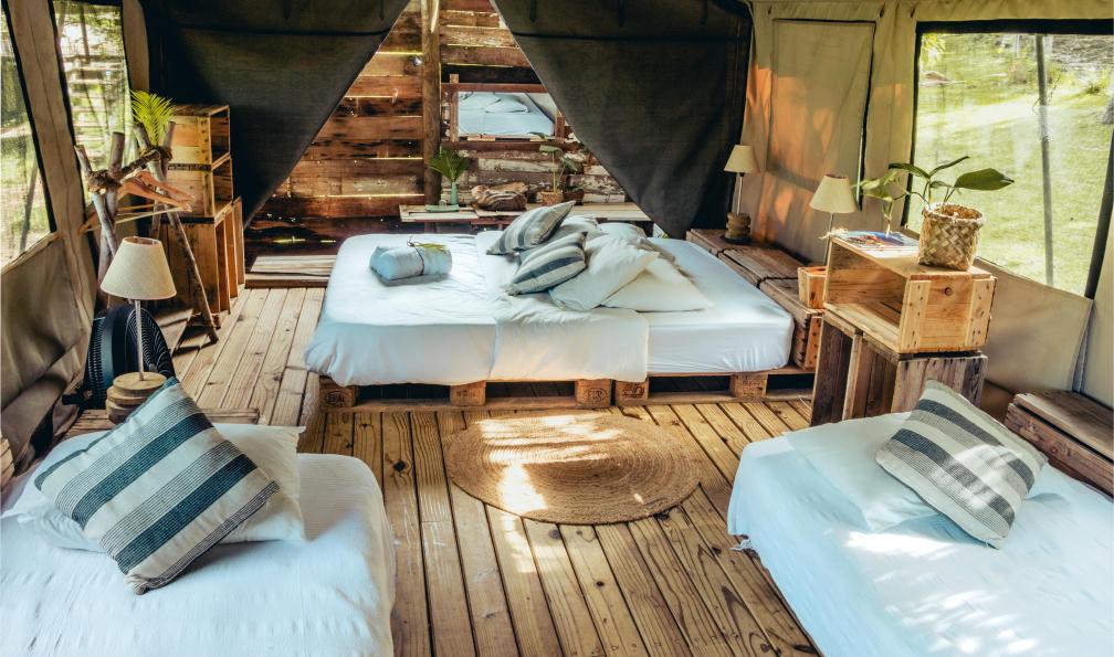 Otentic - Intérieur d'une tente Otentic Lodge avec des lits, Île Maurice - Immersion mauricienne en lodge - 1