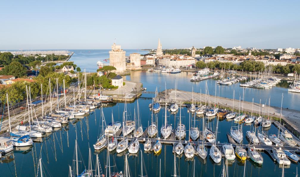 InstapadesStudio - Anjou tourisme - Le port de la Rochelle, Charente Maritime, France - La Vélo Francette en famille à vélo - 10