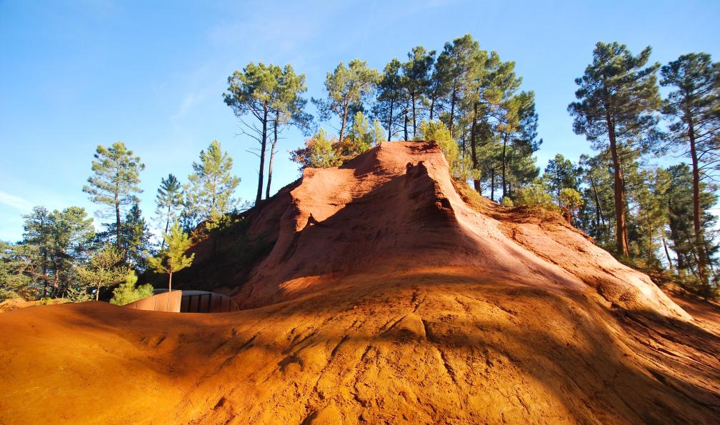 Yvann K - Adobe Stock - Les ocres de Roussillon, Lubéron, France - Le Luberon, senteurs de Provence - 12