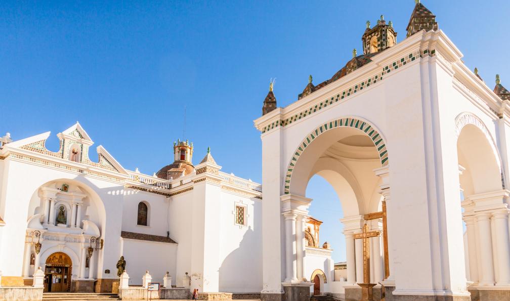 Nefedov - Vadim - Adobe stock - Basilique Notre-Dame de Copacabana, vue de face de la cathédrale, Bolivie - Les trésors de l'Altiplano - 4