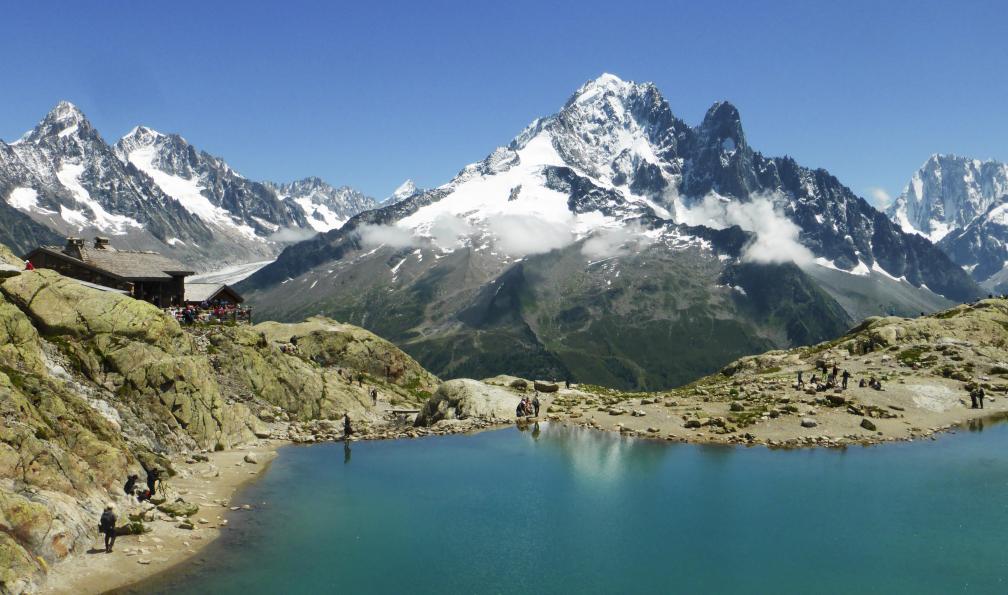 Montambaux -  Anne-Marie -  Lac de Chéserys dans les aiguilles Rouges, aiguille Verte et Drus, tour du Mont-Blanc, TMB, Alpes France. - Stage Trail à Chamonix - 4