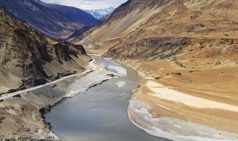 Istock -  Confluence de rivières, Zanskar, Inde du Nord. - La petite traversée du Zanskar - 3