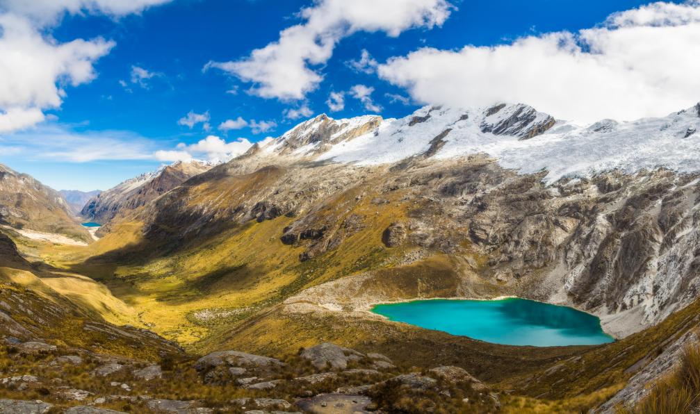 AntonioSalaverry -  Istock 1206303915 -  Randonneur dans la cordillère blanche au Pérou - De l'Ausangate à la cordillère Blanche - 8