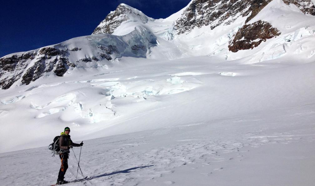 Skieur sur le glacier d'Aletsch, Alpes, Suisse. - La haute route de l'Oberland à ski - 8