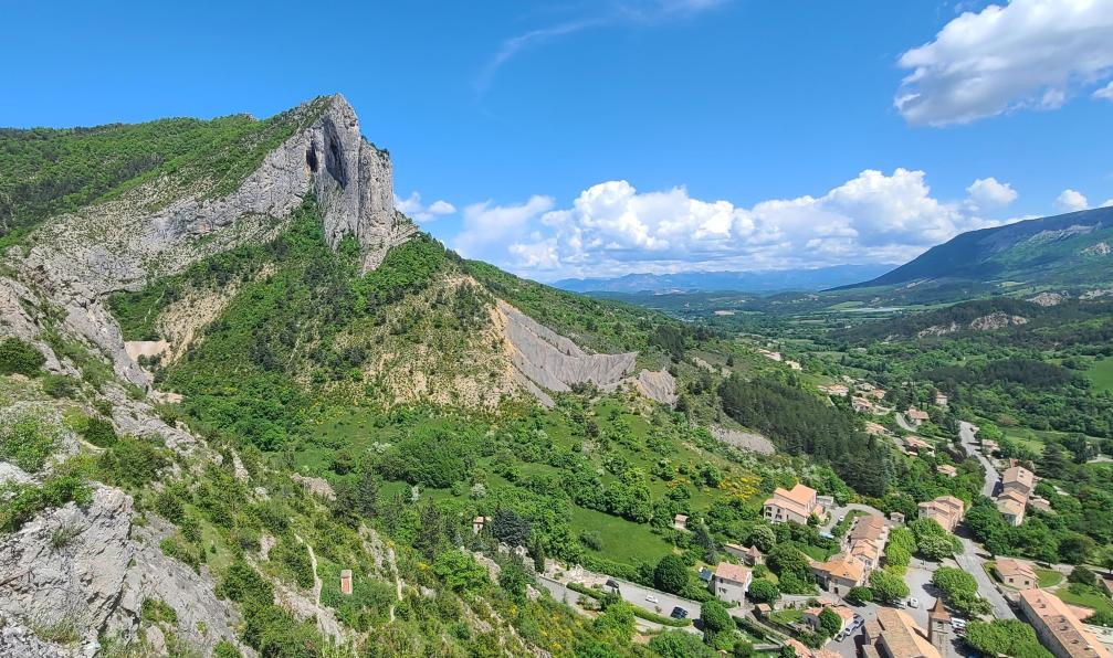 Pellequier - Lucie - Orpierre et les falaises du Quiquillon, Provence, France - Escapade en Baronnies Provençales - 12