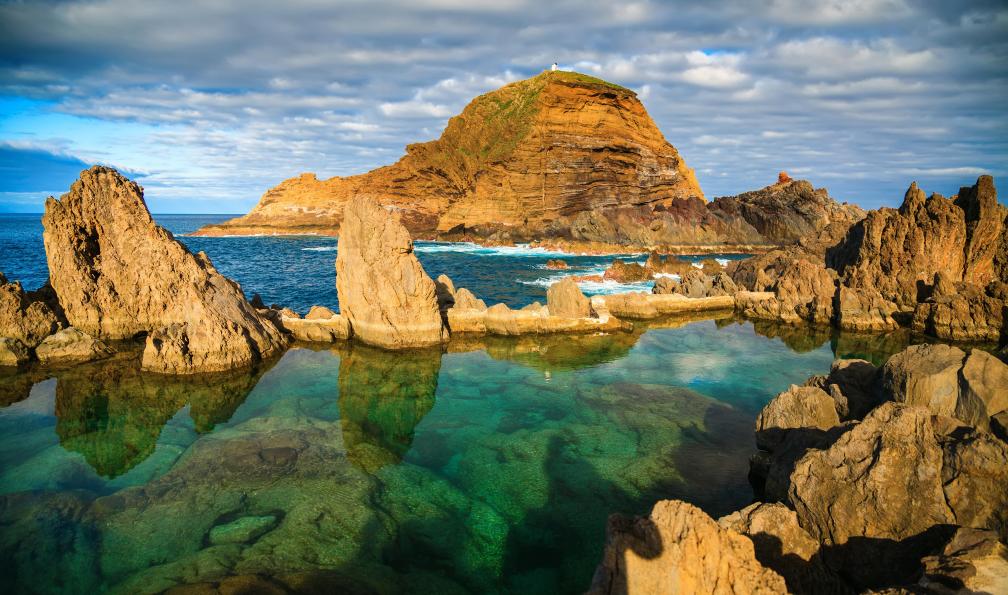 Anna Lurye  -  shutterstock -  Porto Moniz, Madère; Portugal - Entre terre et mer : Madère à vélo  - 4
