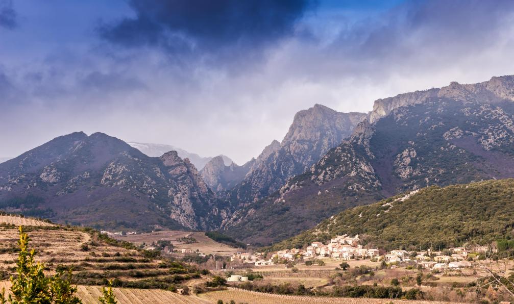 Adobe stock - Vue sur le massif du Caroux, Haut-Languedoc, France - Du lac de Salagou au Caroux - 9