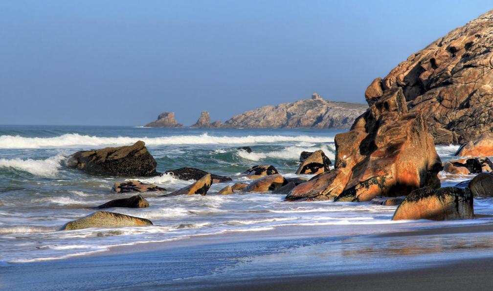 captblack76 -  Istock 165494478 -  Côte sauvage de Quiberon, France
 - Belle-île-en-Mer en étoile - 4