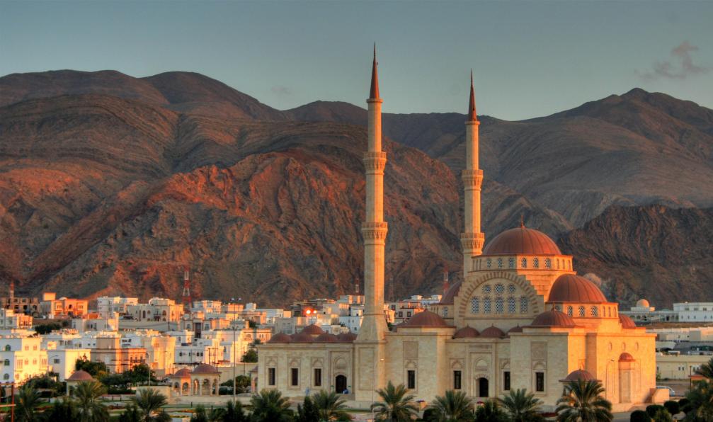 XtravaganT - Adobe stock - Mosquée du Sultanat d'Oman au coucher du soleil
 - Escapade omanaise - 7