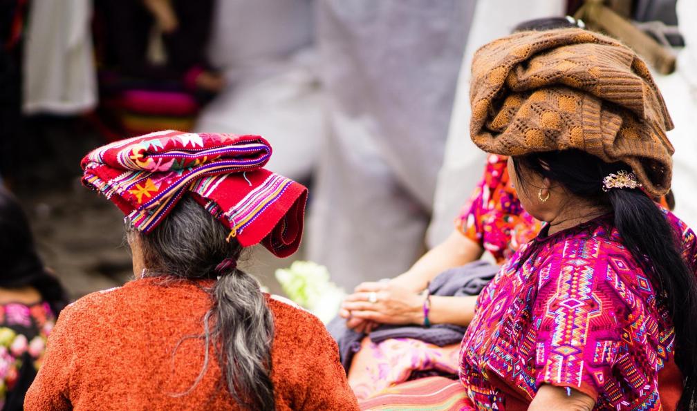 StreetFlash -  istock -  Femme maya sur marché à chichicastenango, Guatemala - Guate...Maya ! - 2