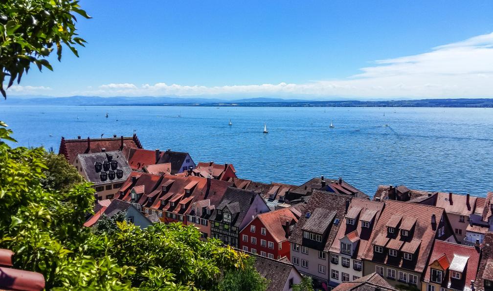 Animaflora -  istock -  Vue sur le lac de Constance depuis Meersburg, Allemagne - Lac de Constance et chutes du Rhin à vélo - 4
