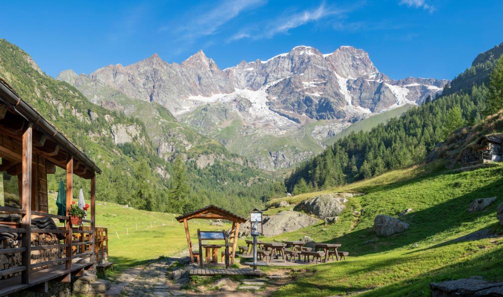 Sedmáková - Renáta  - Adobe stock - Les sommets Punta Gnifetti ou Signalkuppe, Parrotspitze, Ludwigshohe, Piramide Vincent depuis le Rifugio Pastore - vallée de Valsesia, Alpes, Italie - Le tour du Mont-Rose - 4
