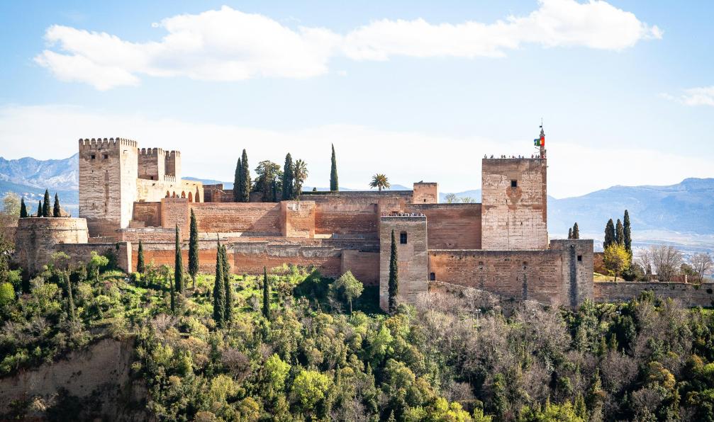 Dimitry - Unsplash - Vue sur le palais de l'Alhambra, Andalousie, Espagne - L'essentiel de l'Andalousie - 13