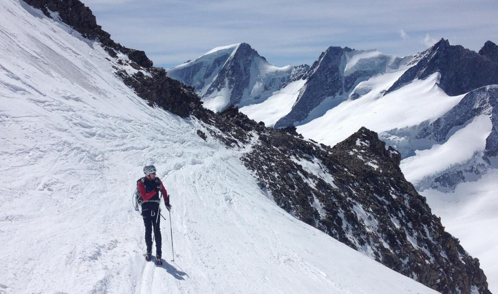 Montée au Finsteraarhorn, Oberland, Suisse. - La haute route de l'Oberland à ski - 3