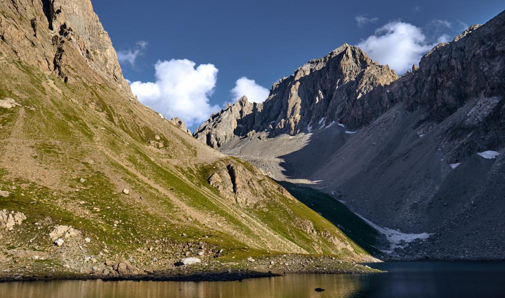Cive - Adobe stock - Vue sur le Val Maira, Piémont, Alpes, Italie - Les sommets du Val Maira - 2