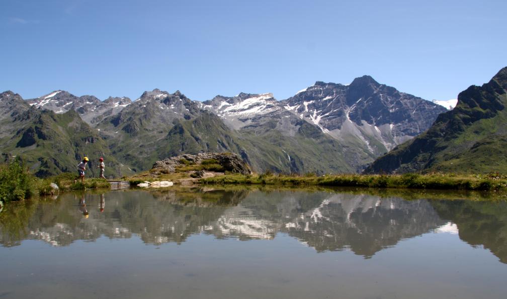 Etang près de la cabane Brunet, Rosablanche et Pleureur, tour des Grands Combins, Valais, Suisse. - Autour des Grands Combins - 2