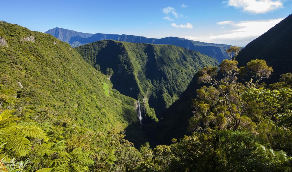 imv -  istock -  Cascade du trou de fer, île de la Réunion - La Réunion intensément - 2