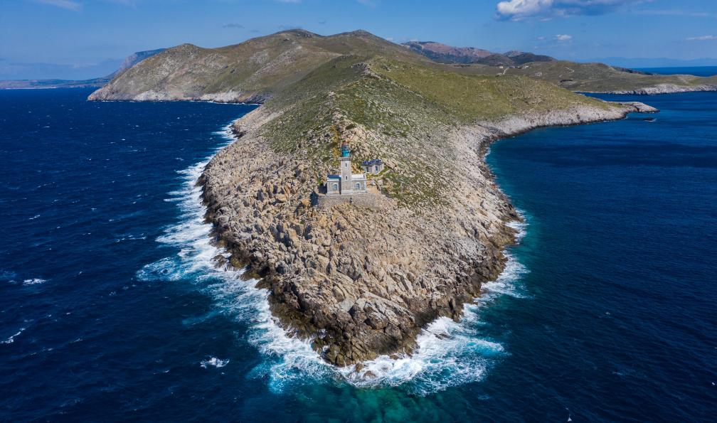 Ianovska - Mariana - Adobe stock - Phare du phare du cap Tainaron à Mani (Tenaro, cap Matapan), point le plus méridional de la Grèce continentale. - Chemins antiques du Péloponnèse - 6