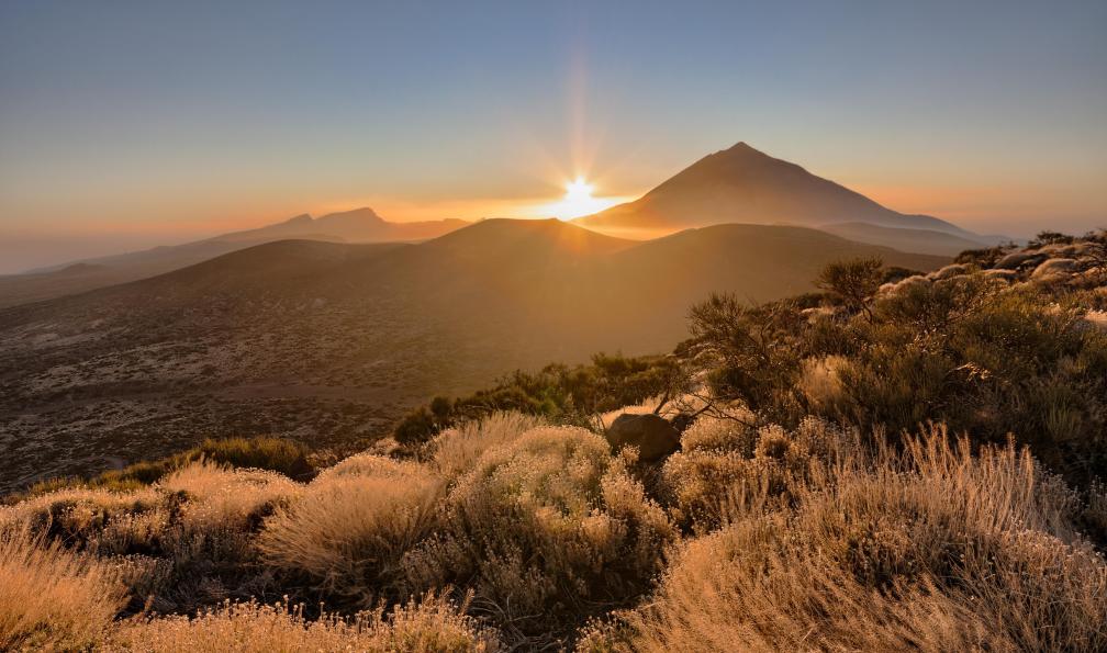 r-garcia -  istock -  Vue sur Le Teide, Tenerife, Canaries, Espagne - Tenerife, à l'assaut du Teide - 2