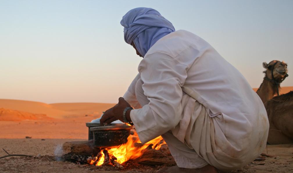 aarstudio - Adobe Stock - Préparation du dîner dans le désert de Jordanie. - Du désert pourpre à Pétra l'intemporelle - 8