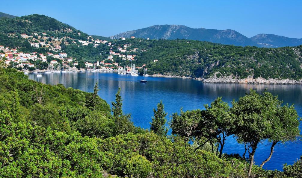 bikemp - Adobestock - île d'Ithaque - vue du Kioni - iles ionniennes - Voile et rando en mer Ionienne  - 2