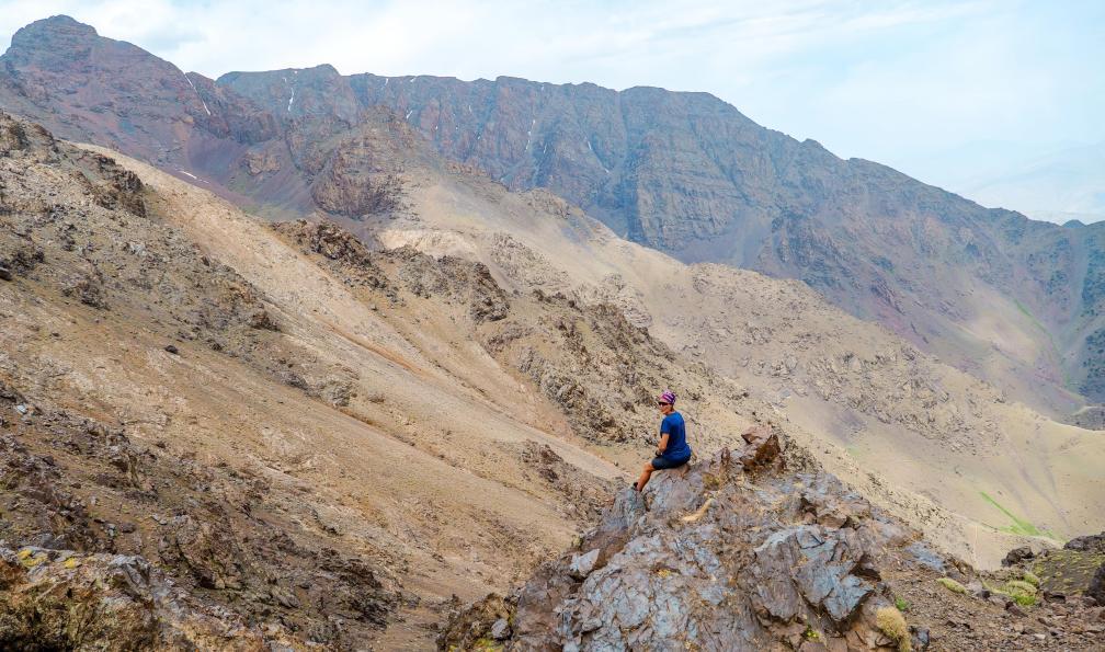 Fabre - Isabelle - Randonneuse au col dAguelzim, Toubkal, Maroc - Objectif Toubkal - 4