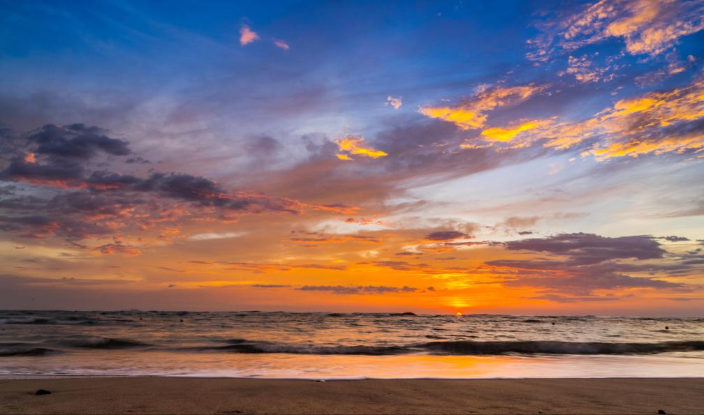 drnkbt - stock.adobe - Coucher de soleil sur la plage de Tamarindo, Costa Rica - En route vers la Pura Vida - 2