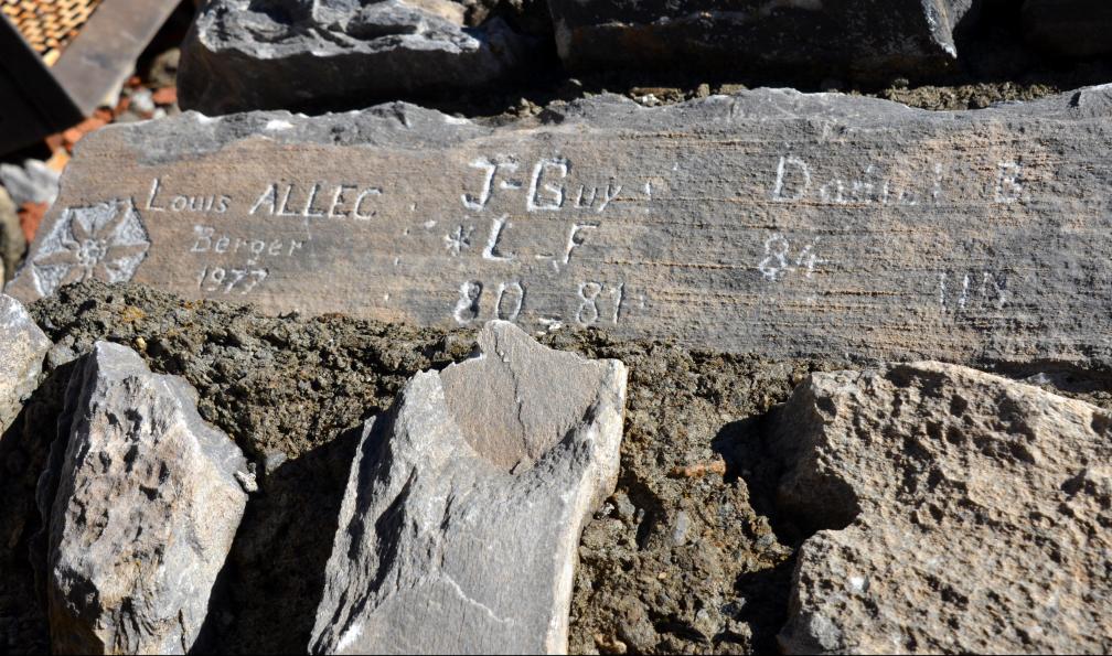 Bernaudon - Myriam - Pierre gravée à Abriès dans le Queyras, Alpes, France - Le meilleur du tour du Queyras (4 jours) - 7