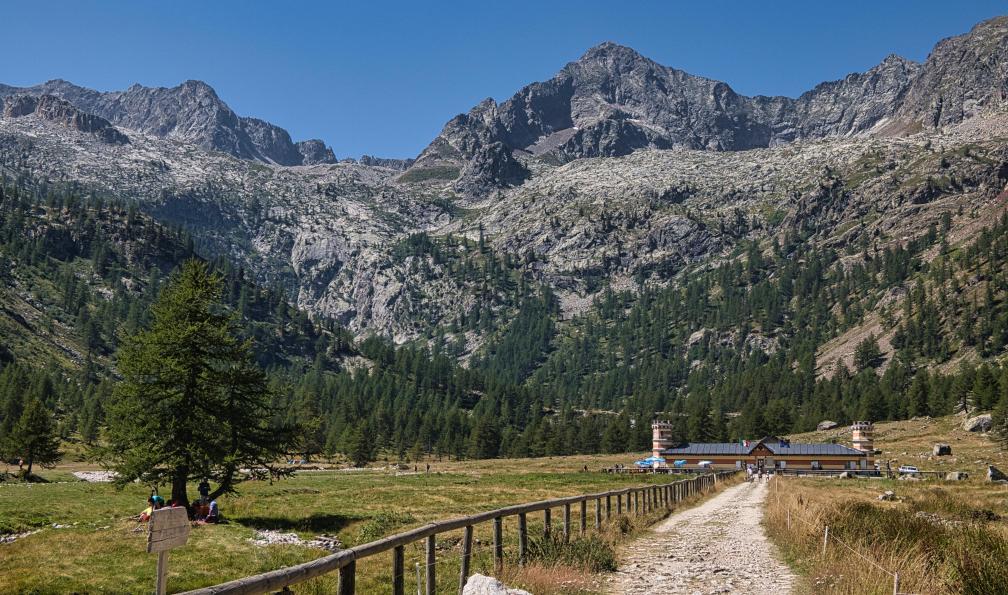 Muratore - Roberto - Adobe stock - Paysage autour du refuge de Valdieri, Alpes, Italie - Alta via dei Re - 5