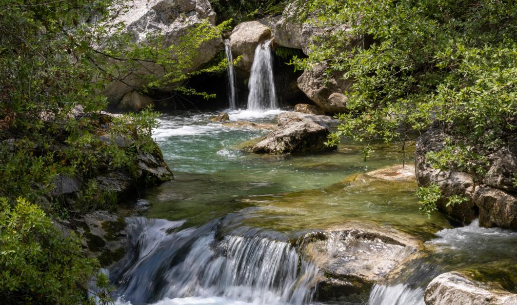 Algimantas - Adobe stock - La cascade du Saut du Loup près de Courmes et Gourdon, France - Côte d'Azur, itinérance des cimes à la mer - 2