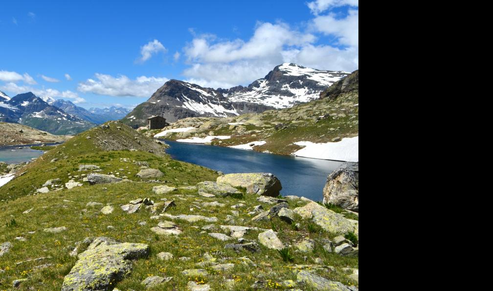 393157152 - Fran  - Adobe stock - Refuge du Carro et ses lacs, près des sources de l'Arc, Bonneval, alpes, France - Grand Paradis - Vanoise, la Grande traversée - 3