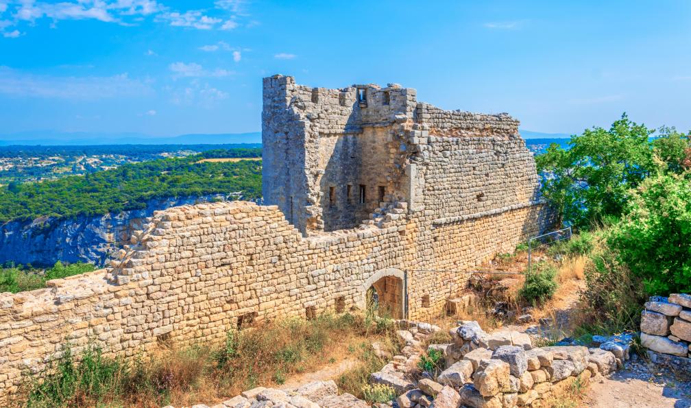 dudlajzov - Adobe Stock - Le fort de Buoux, Provence, France - Le Luberon, senteurs de Provence - 10