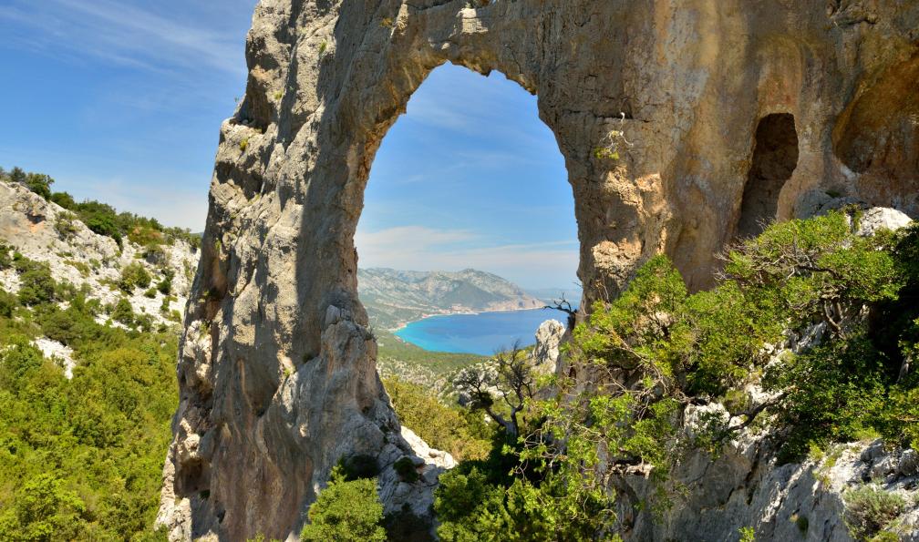 Mazet -  Philippe -  Arc de Lupiru, Cala Luna, Sardaigne - Randonnée du vertige en Sardaigne - 1